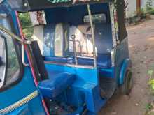 Bajaj 4 Stroke 2011 Three Wheel