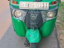 Bajaj 4 Stroke 2015 Three Wheel