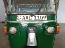 Bajaj 4 Stroke 2013 Three Wheel