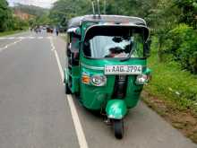 Bajaj 4 Stroke 2013 Three Wheel