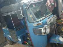 Bajaj 4 Stroke 2014 Three Wheel
