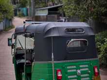 https://riyasewana.com/uploads/bajaj-4-stroke-2015-1014345012212.jpg
