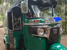 Bajaj 4 Stroke 2015 Three Wheel
