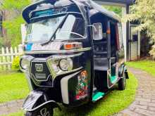 Bajaj 4 Stroke 2015 Three Wheel