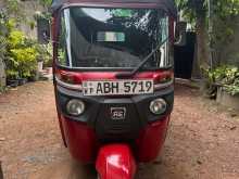Bajaj 4 Stroke 2015 Three Wheel