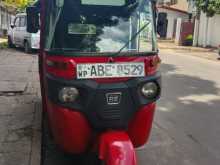 Bajaj 4 Stroke 2015 Three Wheel