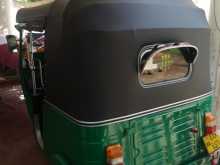 Bajaj 4 Stroke 2015 Three Wheel