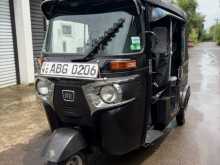 Bajaj 4 Stroke 2015 Three Wheel