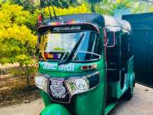 Bajaj 4 Stroke 2015 Three Wheel