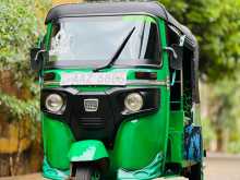 Bajaj 4 Stroke 2015 Three Wheel