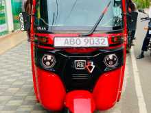 Bajaj 4 Stroke 2016 Three Wheel