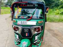 Bajaj 4 Stroke 2014 Three Wheel