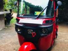 Bajaj 4 Stroke 2018 Three Wheel