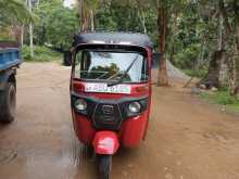 Bajaj 4 Stroke 2019 Three Wheel