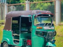 Bajaj 4 Stroke 2014 Three Wheel