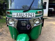 Bajaj 4 Stroke 2014 Three Wheel