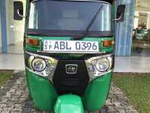 Bajaj 4 Stroke 2016 Three Wheel