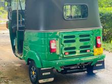 Bajaj 4 Stroke 2010 Three Wheel