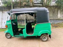 Bajaj 4 Stroke 2011 Three Wheel