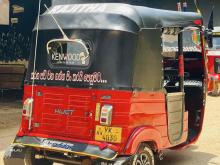 https://riyasewana.com/uploads/bajaj-4-stroke-212010324181.jpg
