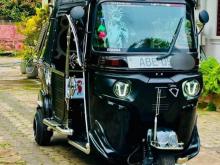 Bajaj 4 Stroke 2016 Three Wheel