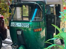 Bajaj 4 Stroke 2010 Three Wheel