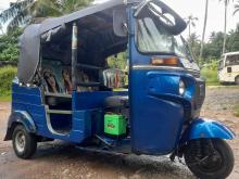 Bajaj 4 Stroke 2015 Three Wheel