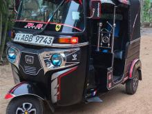Bajaj 4 Stroke 2015 Three Wheel