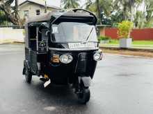 Bajaj 4 Stroke 2011 Three Wheel