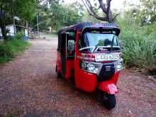 Bajaj 4 Stroke 2015 Three Wheel