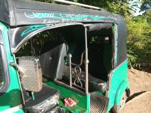 https://riyasewana.com/uploads/bajaj-4-stroke-27743196834.jpg