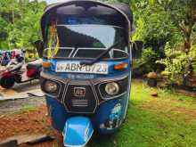 Bajaj 4 Stroke 2016 Three Wheel
