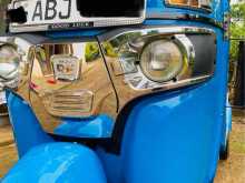 Bajaj 4 Stroke 2016 Three Wheel
