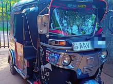 https://riyasewana.com/uploads/bajaj-4-stroke-31235396055.jpg
