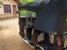 https://riyasewana.com/uploads/bajaj-4-stroke-317380924792.jpg
