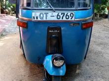 Bajaj 4 Stroke 2009 Three Wheel
