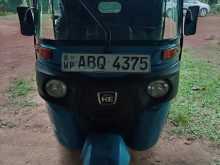 Bajaj 4 Stroke 2017 Three Wheel