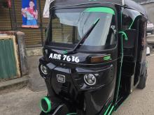 Bajaj 4 Stroke 2015 Three Wheel