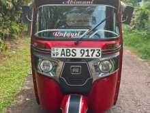 Bajaj 4 Stroke 2019 Three Wheel