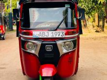 Bajaj 4 Stroke 2015 Three Wheel