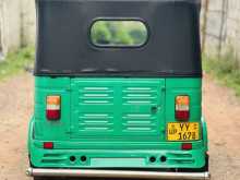 https://riyasewana.com/uploads/bajaj-4stock-101212404383.jpg