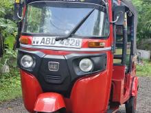 Bajaj 4 Stroke 2015 Three Wheel