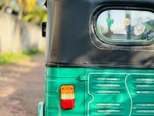 https://riyasewana.com/uploads/bajaj-4stock-three-141149186956.jpg