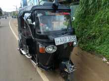 Bajaj 4stok 2012 Three Wheel
