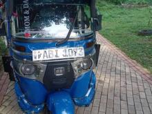 Bajaj 4 Stroke 2015 Three Wheel