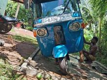 Bajaj 4 Stroke 2014 Three Wheel