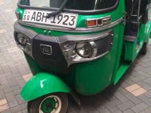 Bajaj 4 Stroke 2015 Three Wheel