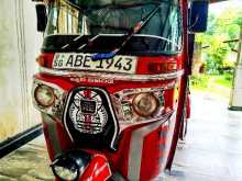 Bajaj 4 Stroke 2015 Three Wheel