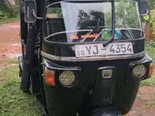 https://riyasewana.com/uploads/bajaj-4stoke-wheel-11116424792.jpg