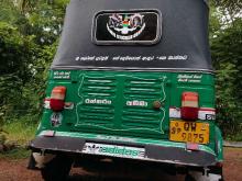 https://riyasewana.com/uploads/bajaj-4storck-18848386674.jpg